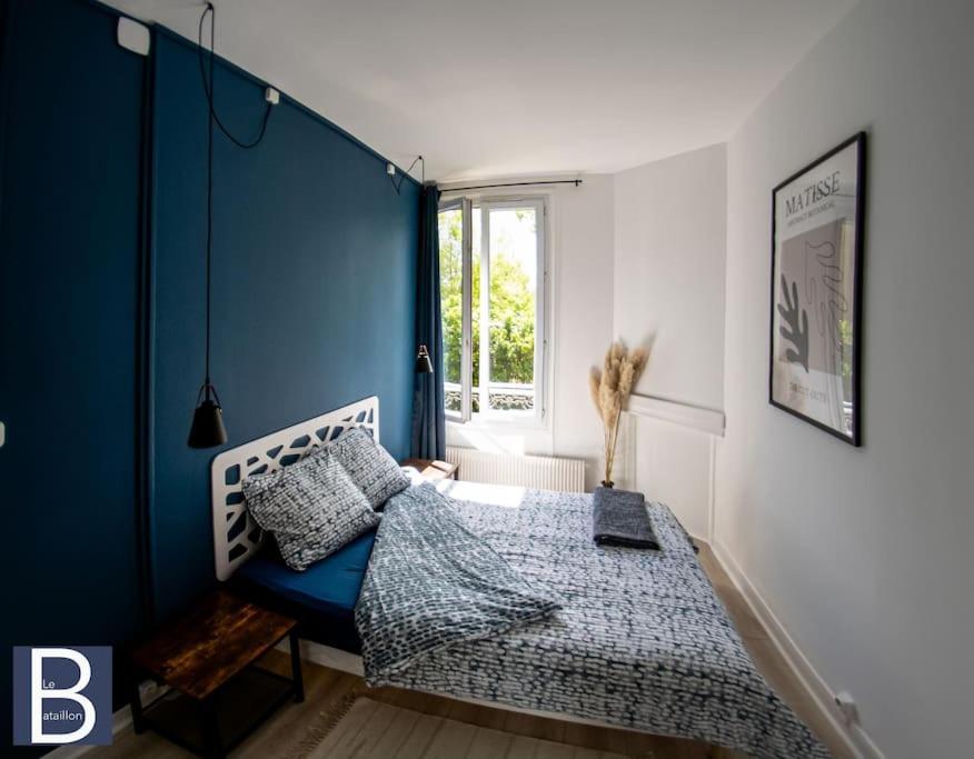 Le Bataillon - Confort Compiègne Exteriör bild